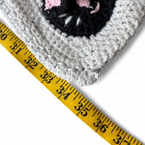 Adorable granny square crocheted childrens baby blanket - Picture 8 of 8